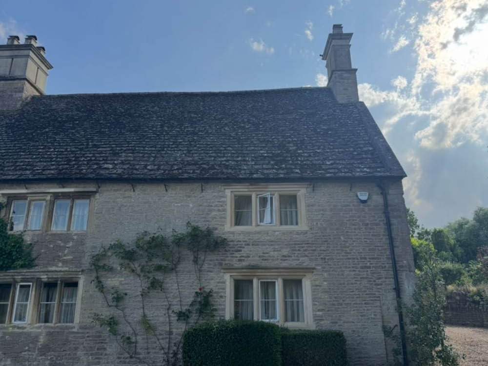 Collyweston re-slate Grade ll Listed Maor House in Northamptonshire - before
